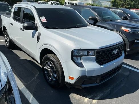 Used 2025 Ford Maverick XLT w/ Equipment Group 302A AWD/4WD image 3