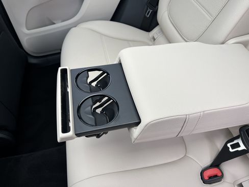 Certified 2025 Mercedes-Benz GLC 300 GLC 300 image 31