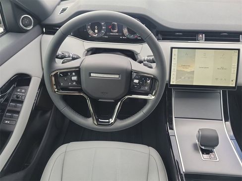 New 2026 Land Rover Range Rover Evoque S image 19