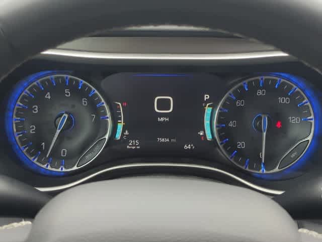 Certified 2024 Chrysler Pacifica Touring-L FWD image 34