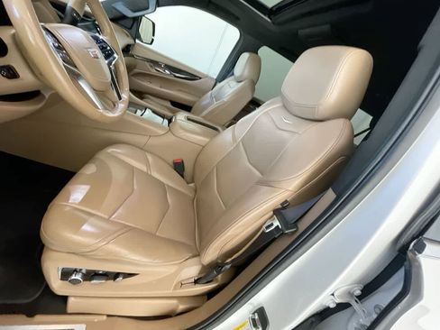 Used 2020 Cadillac Escalade ESV Platinum image 11