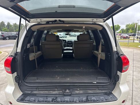 Used 2016 Toyota Sequoia Platinum AWD/4WD image 32