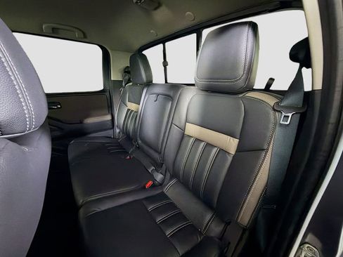 Used 2022 Nissan Frontier SV RWD image 23