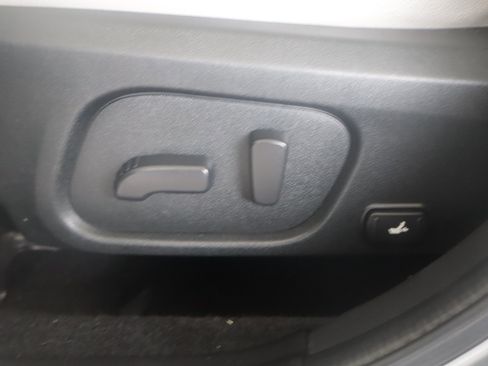 Used 2017 Subaru Forester 2.5i Premium w/ All-Weather Package image 3