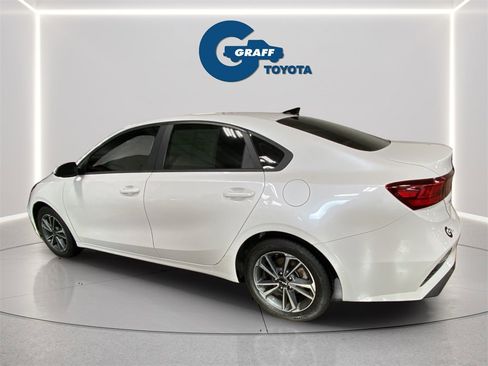 Used 2024 Kia Forte LXS image 4