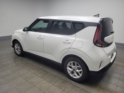Used 2025 Kia Soul LX w/ LX Technology Package image 3