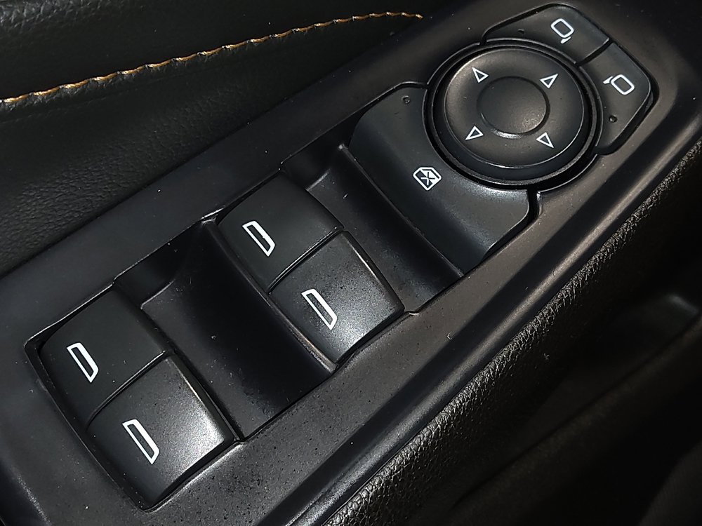 Used 2021 Chevrolet Traverse LS FWD image 27
