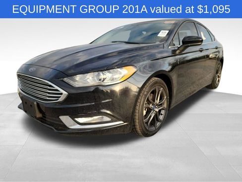 Used 2018 Ford Fusion SE w/ Equipment Group 201A image 3