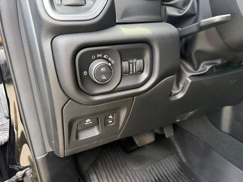 Used 2023 RAM 1500 Laramie AWD/4WD image 15