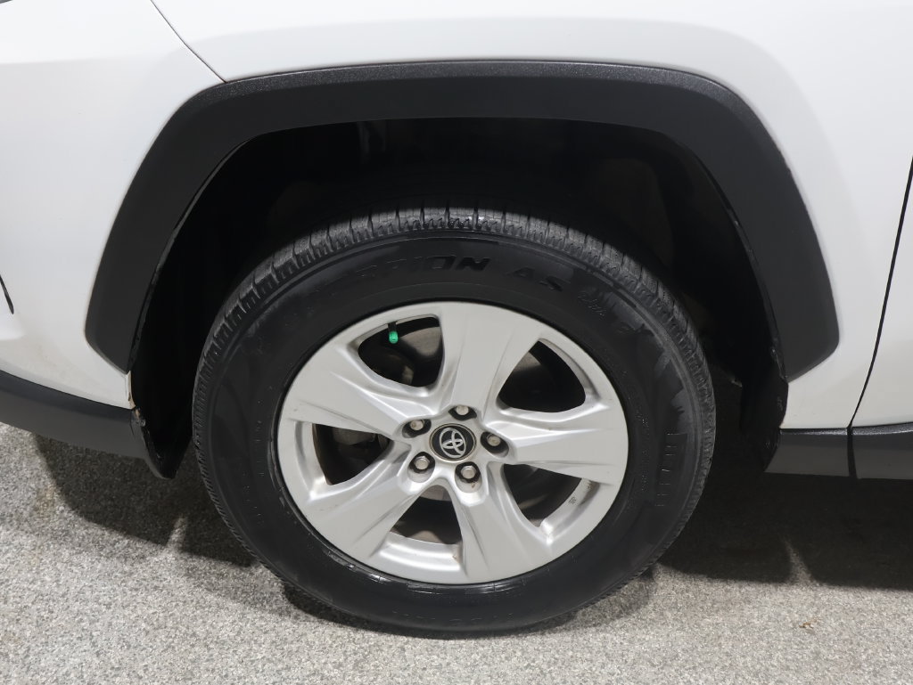 Used 2021 Toyota RAV4 XLE w/ XLE Grade Weather Package AWD/4WD image 8