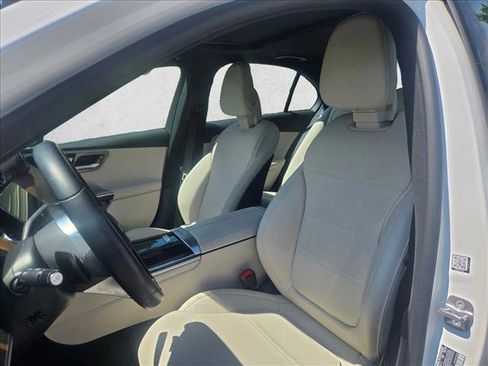 Used 2024 Mercedes-Benz C 300 4MATIC Sedan image 11