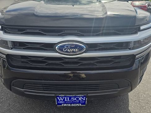 Used 2024 Ford Expedition XLT AWD/4WD image 31