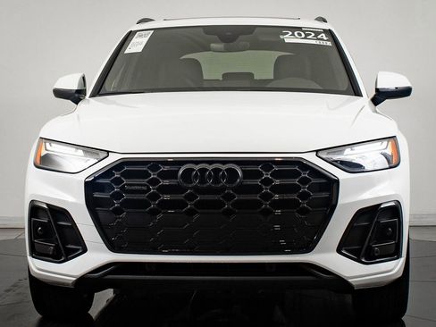 Certified 2024 Audi Q5 2.0T Premium w/ Summer of Audi Package image 2