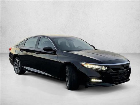 Used 2018 Honda Accord EX image 3