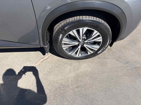 Used 2021 Nissan Rogue SV w/ Premium Package AWD/4WD image 33