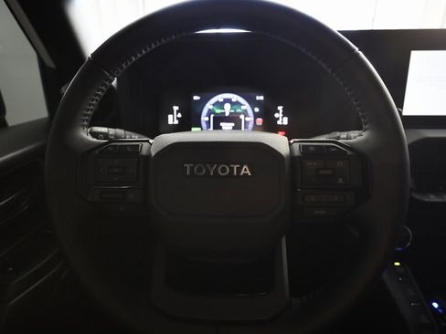 Used 2025 Toyota Land Cruiser image 23