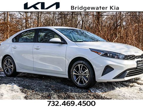 Certified 2024 Kia Forte LXS image 1