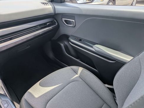 Used 2025 Kia K4 FWD image 15