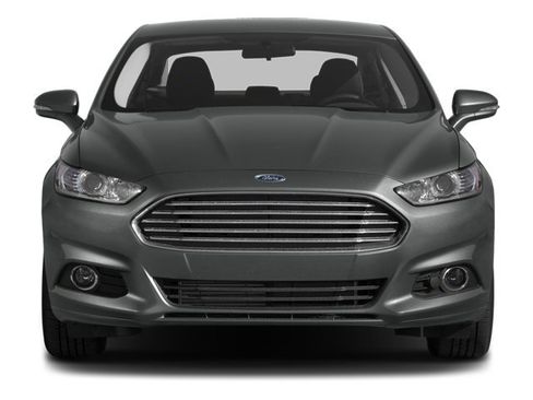 Used 2014 Ford Fusion SE w/ Equipment Group 202A FWD image 4