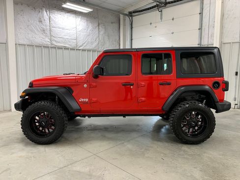 Used 2020 Jeep Wrangler Unlimited Sport S AWD/4WD image 4