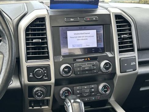 Used 2019 Ford F150 Lariat w/ Equipment Group 502A Luxury AWD/4WD image 16