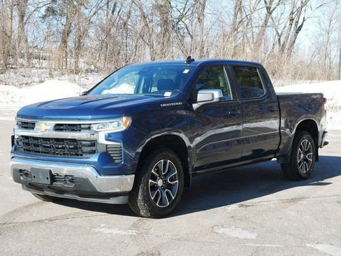 Used 2022 Chevrolet Silverado 1500 LT w/ All Star Edition Plus image 2