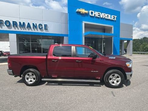 Used 2024 RAM 1500 Big Horn AWD/4WD image 3