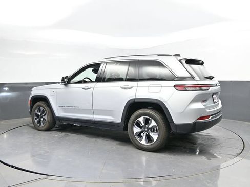 Used 2024 Jeep Grand Cherokee Limited 4xe AWD/4WD image 8
