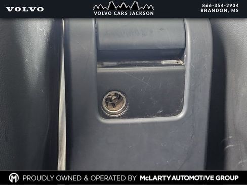 Used 2017 Volvo XC60 T5 Inscription w/ Advanced Package image 17