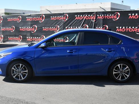 Used 2024 Kia Forte LXS w/ LXS Technology Package FWD image 4