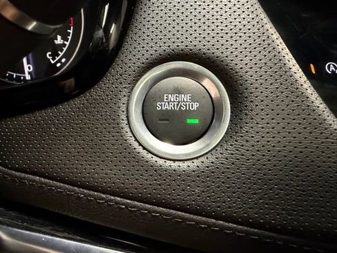 Used 2025 Cadillac XT5 Premium Luxury image 37