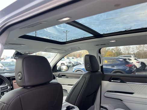 Certified 2024 GMC Acadia Denali w/ LPO, Floor Liner Package image 14