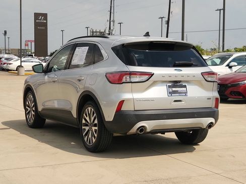 Used 2020 Ford Escape Titanium FWD image 8