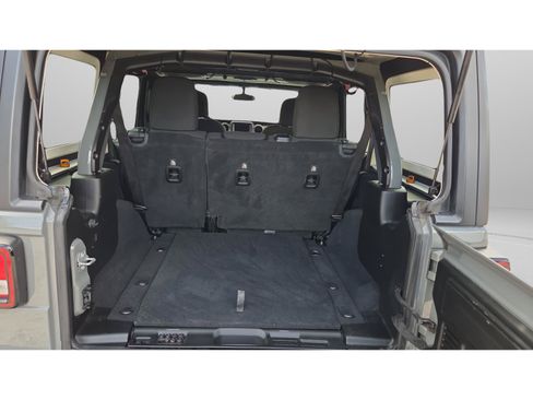 Used 2018 Jeep Wrangler Unlimited Sport S AWD/4WD image 13