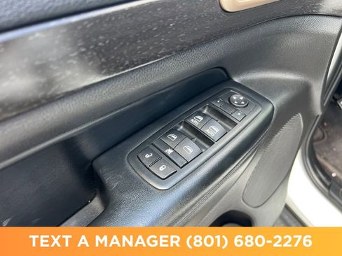 Used 2016 Jeep Grand Cherokee Laredo w/ Quick Order Package 23E AWD/4WD image 13