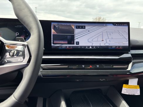 Used 2025 BMW 530i image 29