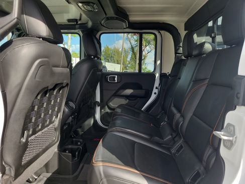 Used 2022 Jeep Gladiator Mojave w/ LED Lighting Group AWD/4WD image 13