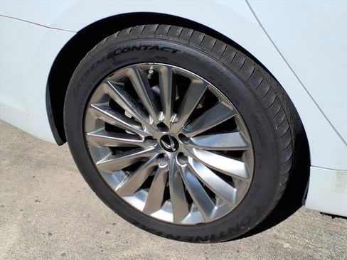 Used 2014 Hyundai Equus Signature image 11