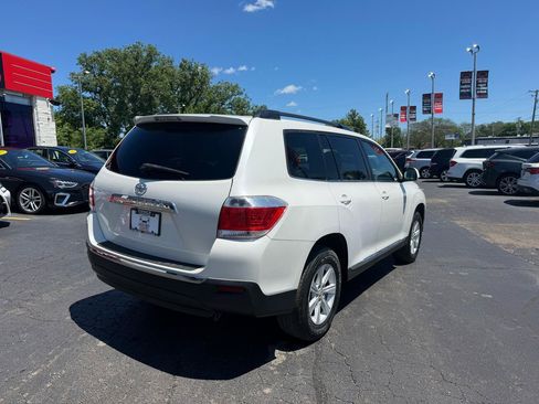 Used 2013 Toyota Highlander Plus FWD image 7