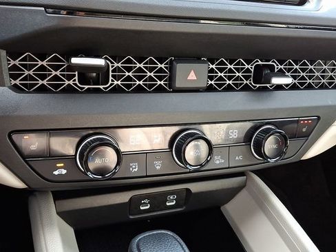 Used 2025 Honda Accord SE image 17