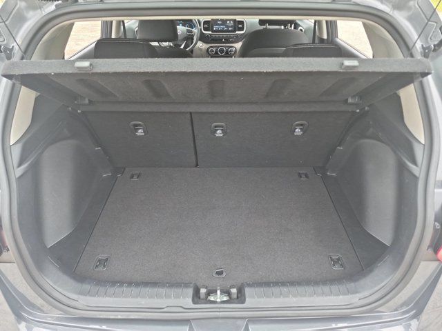 Used 2025 Hyundai Venue SEL FWD image 28