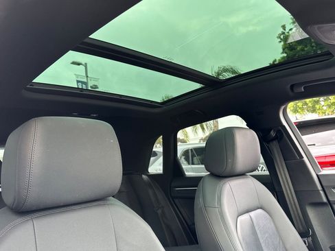 Used 2020 Audi Q3 2.0T Premium Plus w/ Premium Plus Package image 16