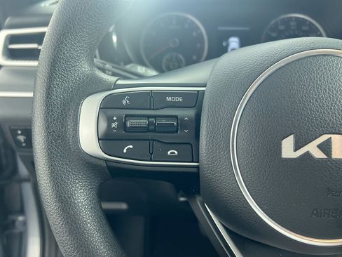 Used 2023 Kia K5 LXS image 18