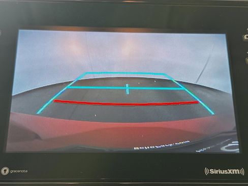 Used 2022 Toyota Prius XLE image 22