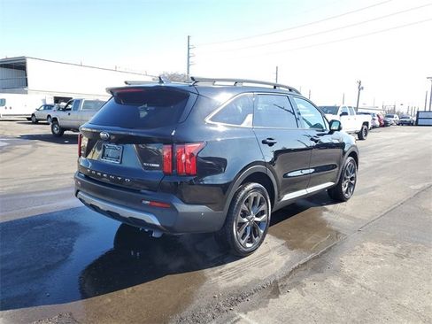 Used 2021 Kia Sorento SX Prestige image 4