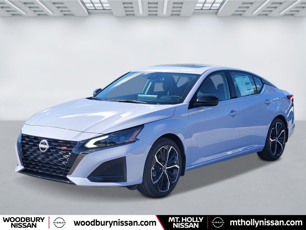New 2025 Nissan Altima 2.5 SR w/ SR Premium Package FWD image 1
