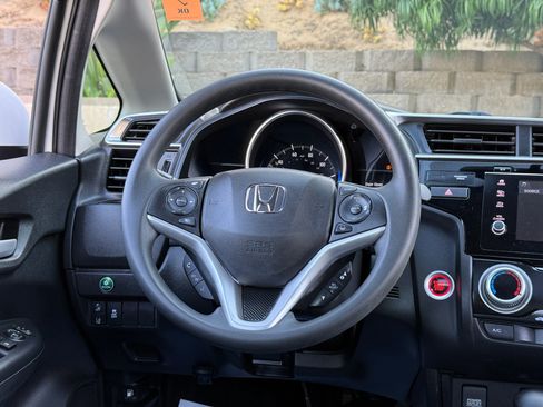 Used 2018 Honda Fit EX image 18