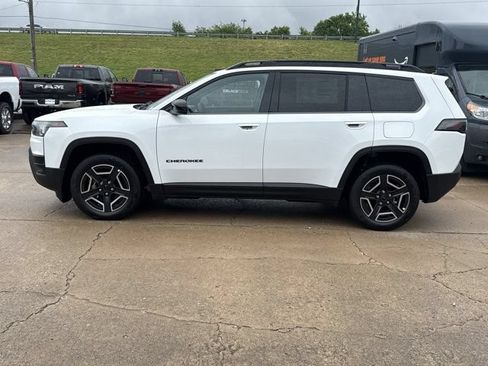 New 2026 Jeep Cherokee Limited AWD/4WD image 10