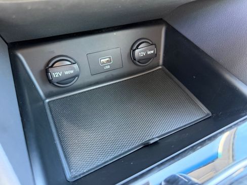 Used 2022 Hyundai Ioniq SE FWD image 25