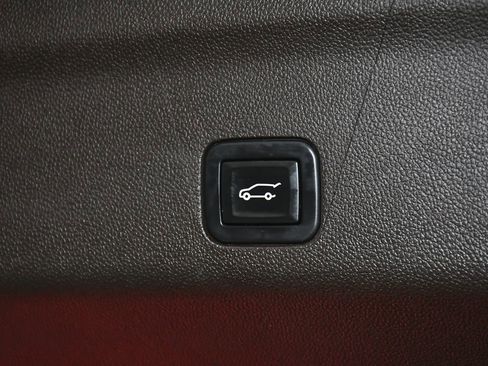 Used 2022 Cadillac Escalade ESV Sport w/ Touring Package AWD/4WD image 70